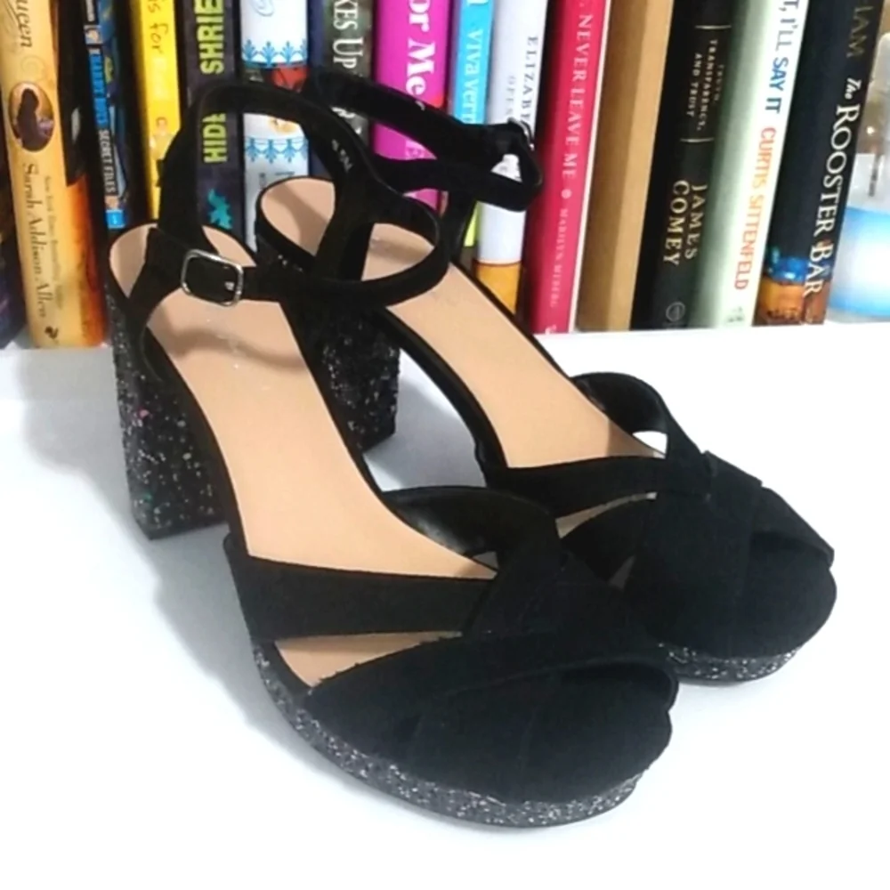 JELLYPOP BLACK STRAPPY PLATFORM GLITTER SPARKLE ANKLE STRAP HEELS SIZE 8.5 NWT